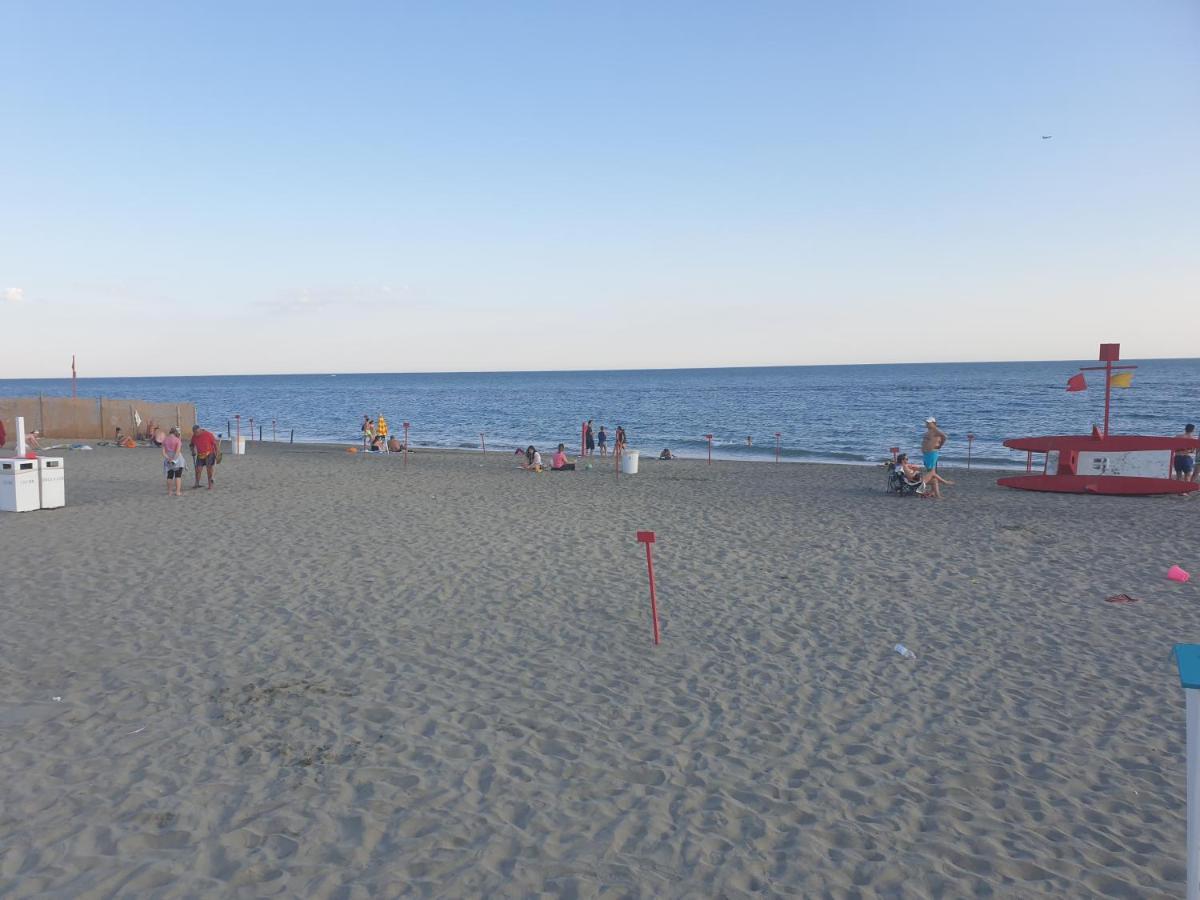 Trilocale Lido Di Roma Leilighet Lido di Ostia Eksteriør bilde